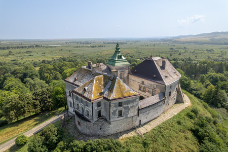 Олеський замок - фото