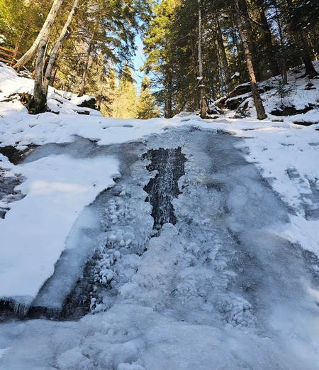 Нарінецький водоспад - фото